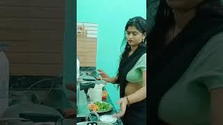 making tea by @indianrupavlog #shorts #tapatap #viral #moj #mojvideo #wahbetemojkardi #tea