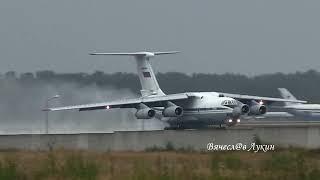В работе только одна рулёжка РП разруливает Ан-72 и Ил-76МД на вылет Ту-134Ш и Ту-154М на посадке