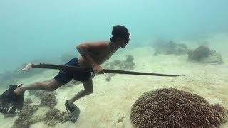 EARTH DAY DIARY – Badjao Spearfishermen Spearfishing in Bohol Philippines