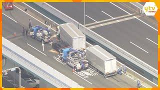 トラック運転手の男性死亡　阪神高速湾岸線で車5台事故　追突された運転手も首を骨折するなど3人ケガ