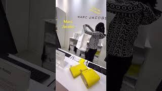 MARC JACOBS STANDARD SUPPLY WORKWEAR TOTE BAG SHOPPING AT CHICAGO PREMIUM OUTLET #marcjacobsbag