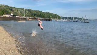 BEACHNASTICS GYMNASTICS IN WATER