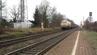 V 320 001 speeds up out of Delmenhorst shunt yard