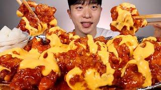 처갓집 양념치킨에 치즈소스 듬뿍 뿌려줬어요...제대로 먹어보겠습니다 먹방 ASMR MUKBANG SPICY CHICKEN CHEESE SAUCE EATING SHOW