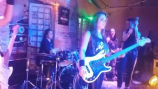 Iron Ladies - Villa BluesSP