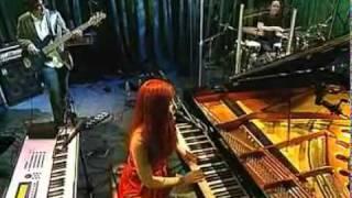 Tori Amos - Roosterspur Bridge @ AOL Sessions 2007