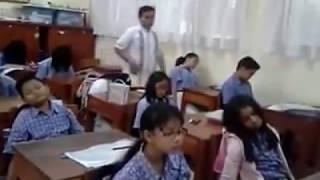 Praktek Mengajar Dengan Metode Hypnoteaching Di Dalam Kelas