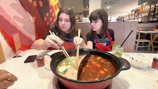 ΤΡΩΜΕ ΓΙΑ ΠΡΩΤΗ ΦΟΡΑ HOT POT  TRYING FOR THE FIRST TIME HOT POT AMSTERDAM