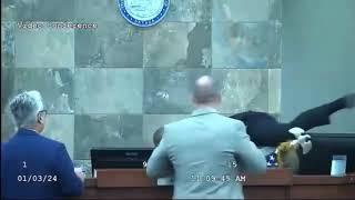 Watch Man attacks judge in Nevada court during sentencing