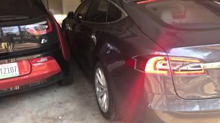 Tesla Model S Self Parking in our Tight Garage