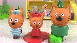 Surprises for kittens from Dad - Three Cats cartoon with toys