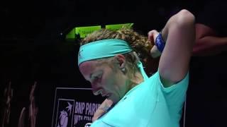 Svetlana Kuznetsova Cuts Hair Mid-Match  2016 WTA Finals Singapore