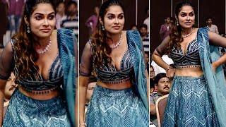 దివి అందాలు Bigg Boss Divi Vadthya Adjusting Her Dress At Ginna Pre Release Event  FL
