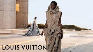 Womens Cruise 2023 Show  LOUIS VUITTON