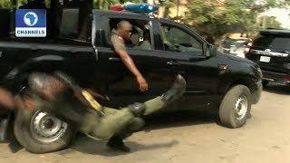 Video Jubilating Policeman Falls Off Moving Van In Lagos