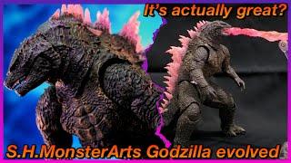 S.H.MonsterArts GODZILLA Evolved First in hand images it’s actually a great figure?