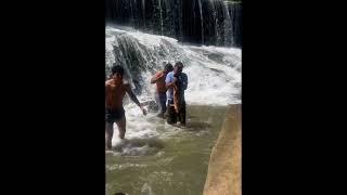 Q susto se yebo  en este río de Coleman Norte Carolina pensó que era una gran culebra