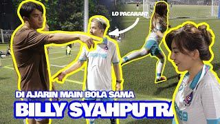 Di ajarin Bang billy main bola