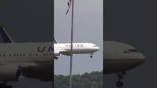 UNLOADING THE VAULTUnited 767 Landing@IAD Dulles International Airport Washington D.C.Chantilly VA
