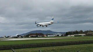 VIDEO - Austria aereo costretto ad annullare l’atterraggio nella tormenta