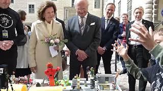 King Carl Gustaf and Queen Silvia meet Kalmar Lego Brickmakers