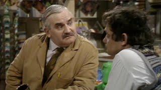 Open All Hours - s01e01 - Full Of Mysterious Promise