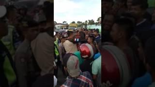 demo angutan kota angkot di depan MALL BTM bogor  maret 