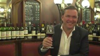 Conversation du sommelier avec Andreas Larsson.