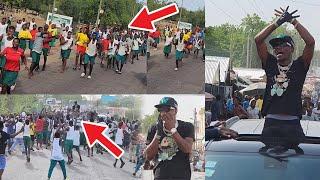O.M.G Sêę what these Students did in front of Shatta Wale on the street that Shocked him