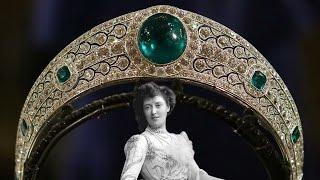 Inside Mrs. Grevilles Jewelry Box Famous Pieces and Their Stories