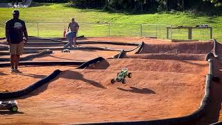 Club racing at an AWESOME outdoor RC track in Florida