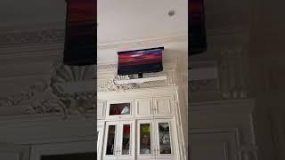 TV DI RUMAH AKU KOK TURUN DARI ATAP YA ?