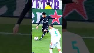 Neymar takes revenge on the referee 