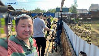 АЛРОСА рядом сотрудники ВГРЭ спасли огород Почётной жительницы Мирного