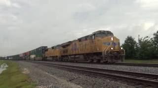 UP 7892 Leads a Westbound Intermodal - Stafford TX