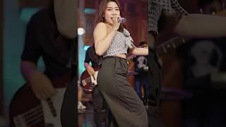 Sabana ciinan ondeh ndeh #ciinanbana #shintagisul #dangdutkoplo #youtubemusic #livemusic #shortvideo