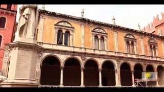 Piazza dei Signori - Inside Verona