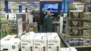 Stores Stay Open On Thanksgiving Day