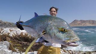 No Boundaries Oman - Bluefin Trevally off the Rocks