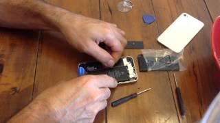 HOW TO CHANGE A BATTERY IN AN I PHONE 4