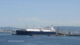 LNG tanker GASLOG WARSAW arrives in LNG terminal REGANOSA. Timelapse