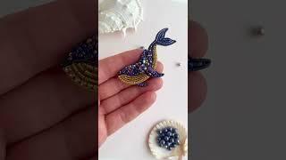 Брошка из бисера Кит.  #broochhandmade #embroideryart #брошьизбисера #brooch #киты #брошка