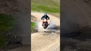 KTM 990 Making Waves 