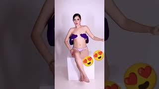 Urfi javed new vairal video  Helping hands  #urf7i #urfijaved #urfijavedinstagramvideo #shorts