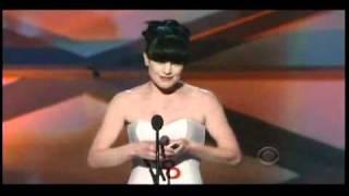 Pauley Perrette Presenting in her NOH8 Dress at the Peoples Choice Awards