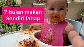 BLW Bayi Belajar Makan Sendiri  7 months old eat by herself