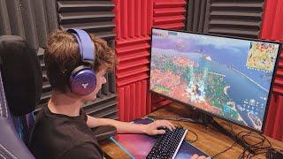 Playing Fortnite On A 4090 PC With A NEW Mouse And Headset