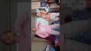 mientras bailamos se despierta mi abuelo