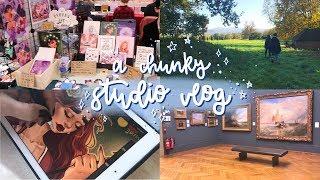 Studio Vlog #9  juicy month of travelling first con and being a busy bee