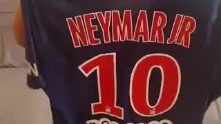 Le petit supporter nîmois qui remercie #Neymar pour lui avoir donné son maillot vidéo officiel